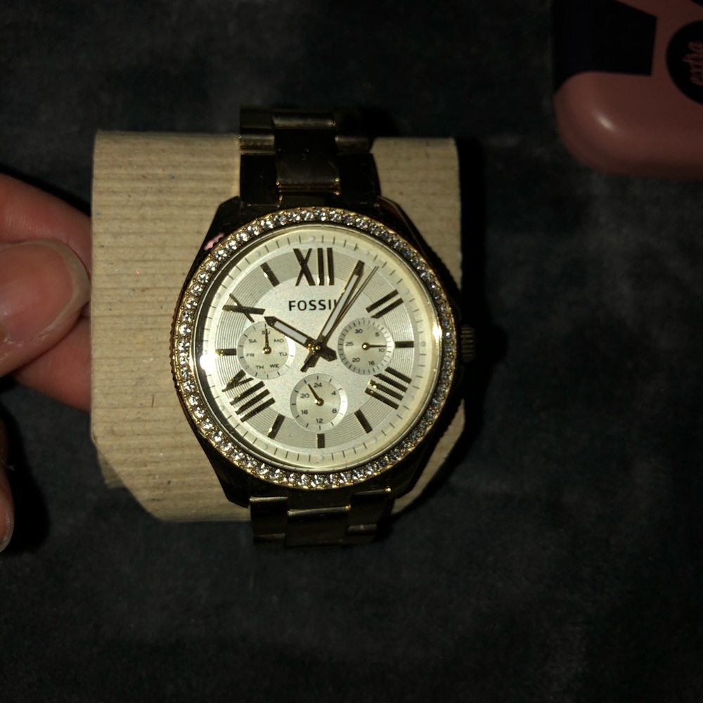 Fossil Watch - Picture 2 of 4